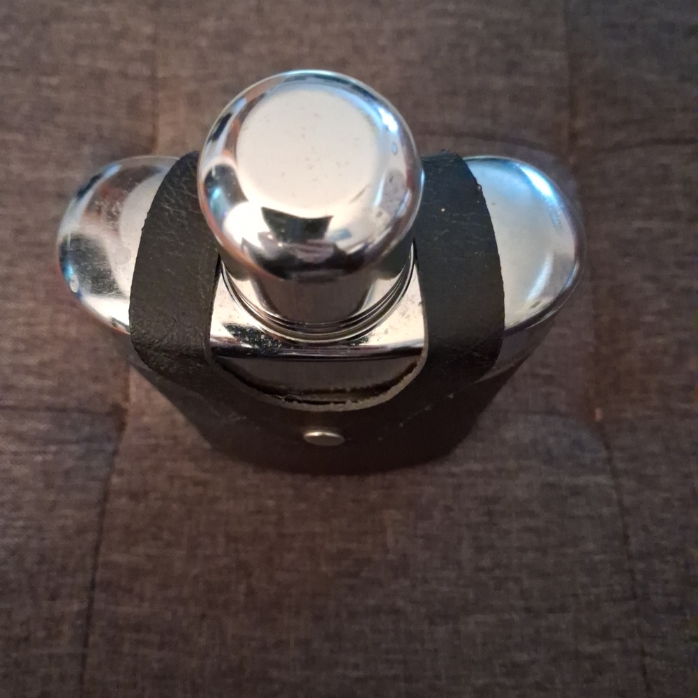Flask - Picture 3 of 5
